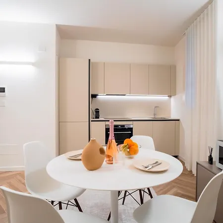- Free Wi-fi And Private Parking Included Apartament *