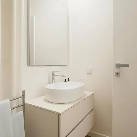 Apartament Design In Old Town With Private Parking And Ac Iseo