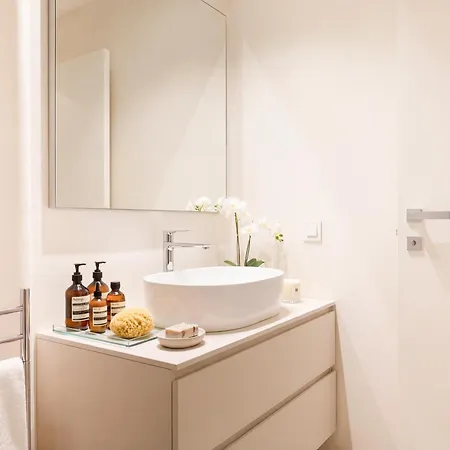 Apartament Design In Old Town With Private Parking And Ac